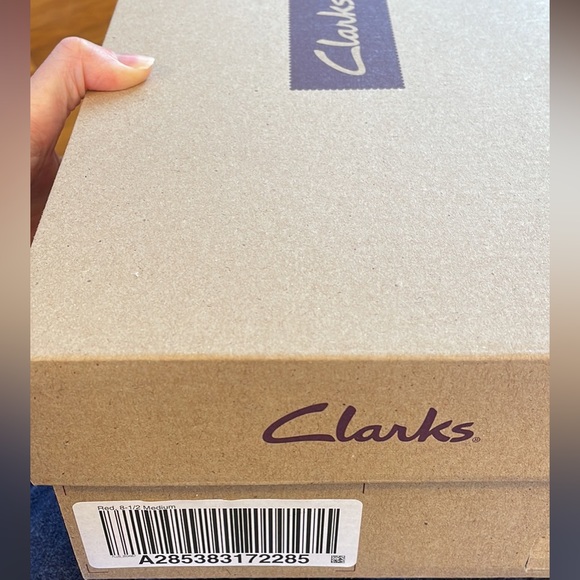 NIB Clarks red Medora Elie Mary Jane flats, size 8 1/2 M - Picture 12 of 12
